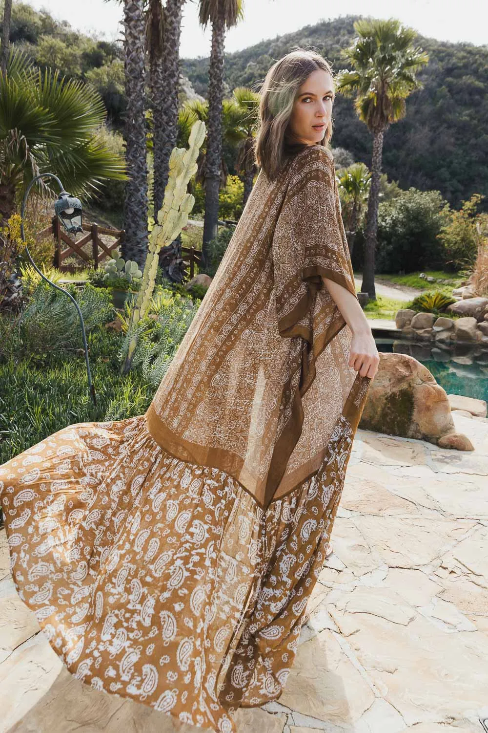 ADELE LONG FLOW PAISLEY KIMONO