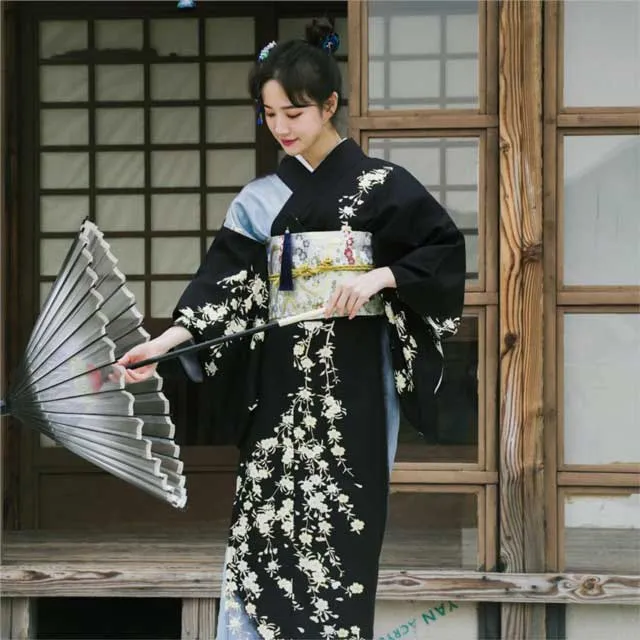 Black Kimono