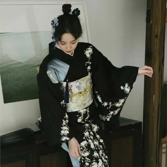 Black Kimono