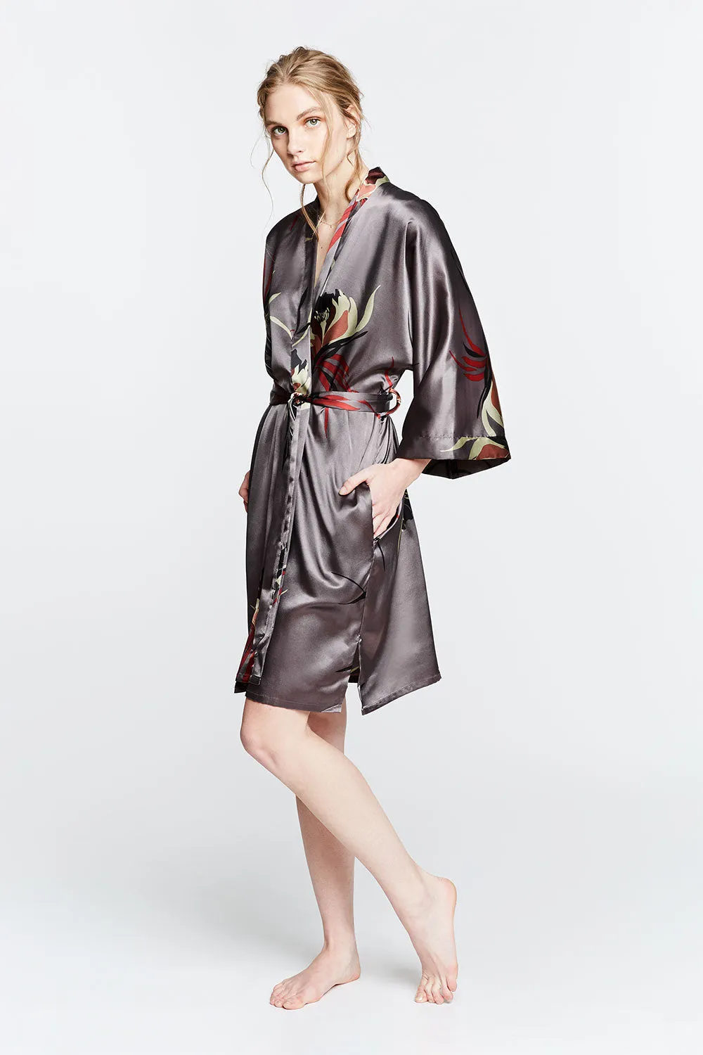 Hana Short Kimono Robe