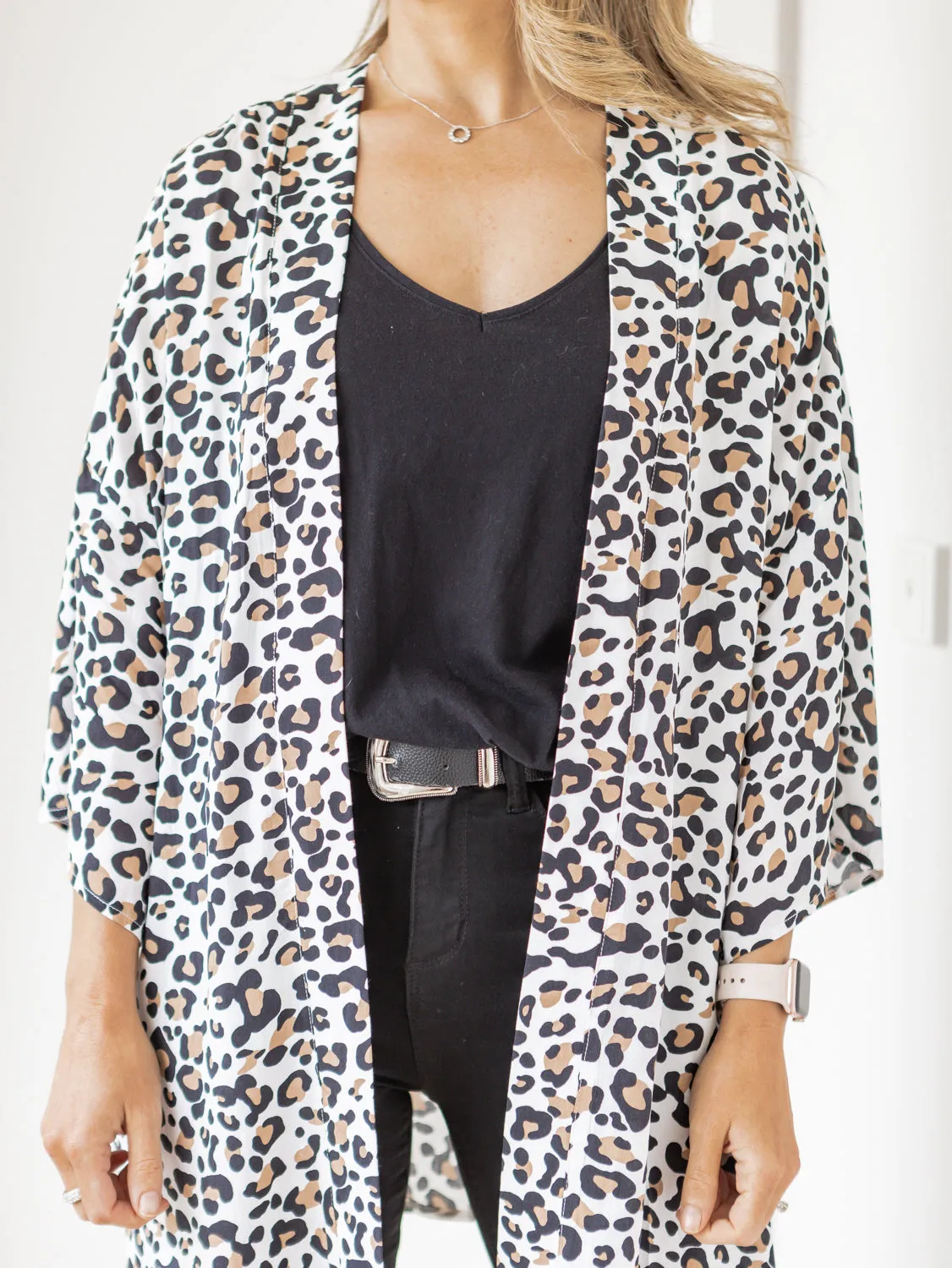 Izzy Short Kimono - White Leopard