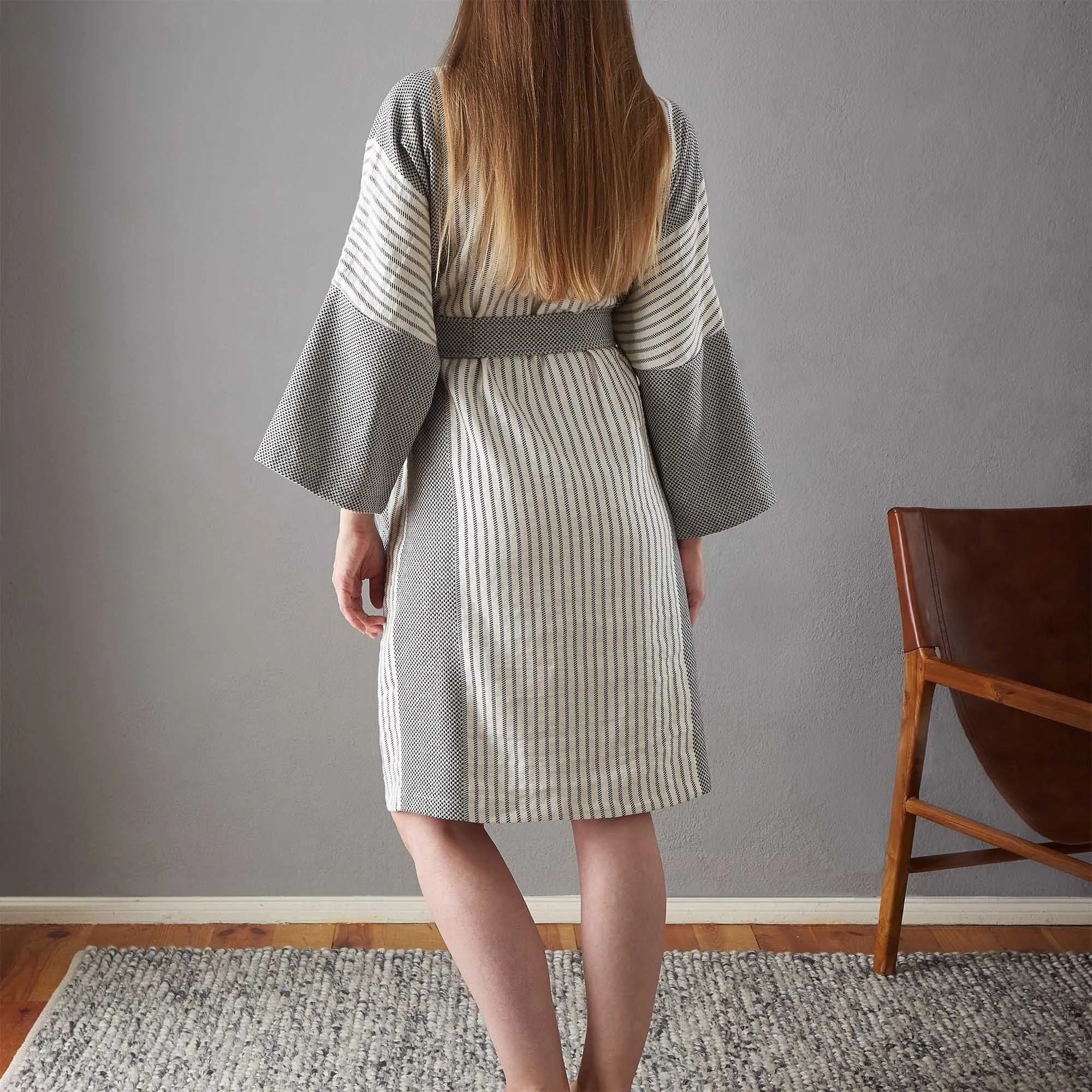 Kadan european linen Bathrobe [Black/Cream]