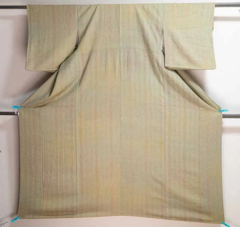 Komon Textured Kimono - Very High Quality Silk & Highly Detailed Pattern - Komon Green Beige Brown