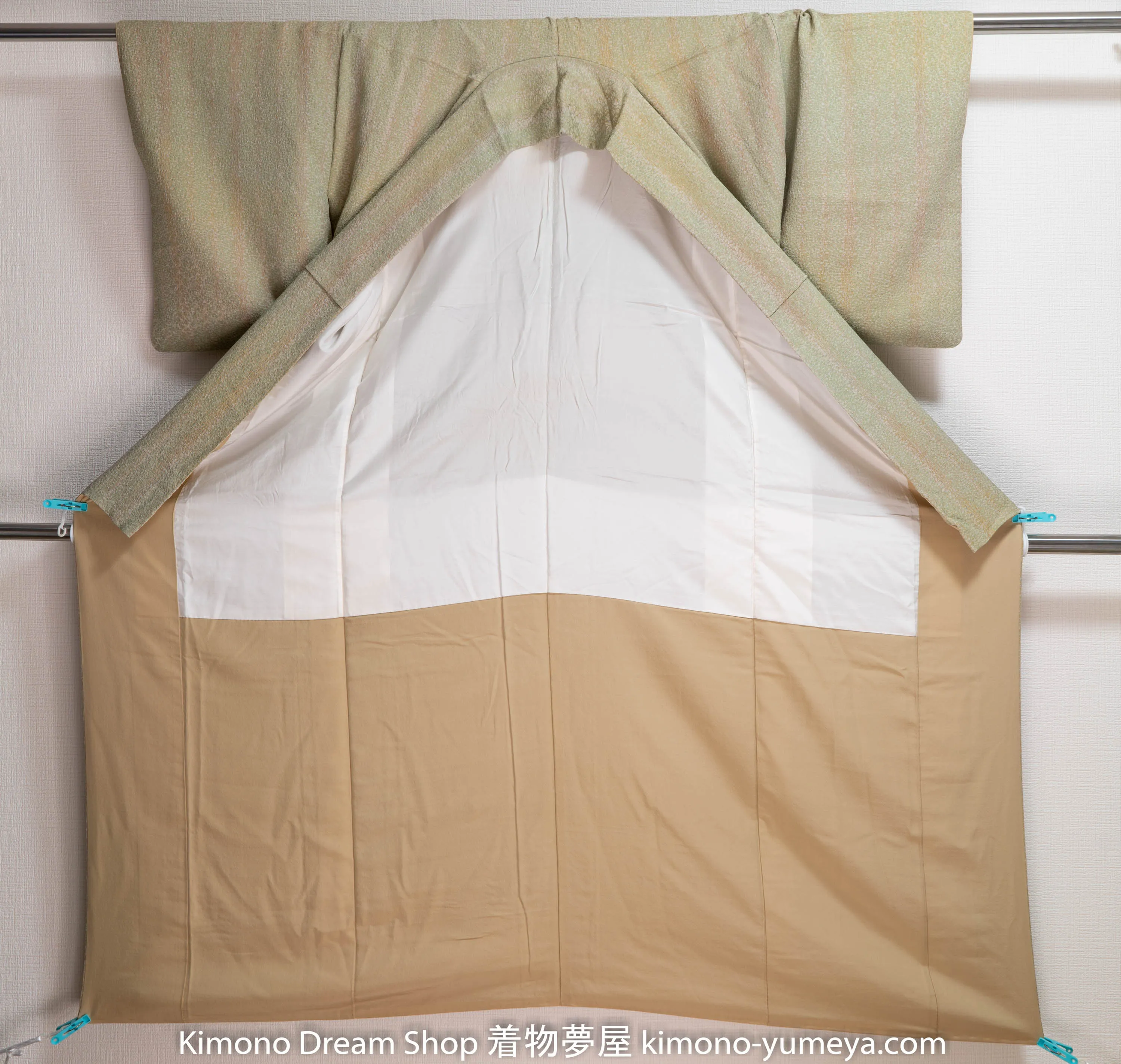 Komon Textured Kimono - Very High Quality Silk & Highly Detailed Pattern - Komon Green Beige Brown