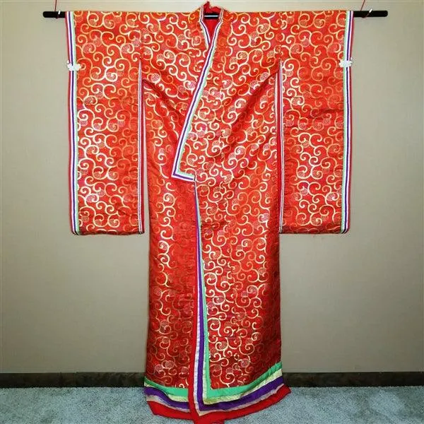 "Arabesque on Red" Vintage Wedding Kimono (Kakeshita)