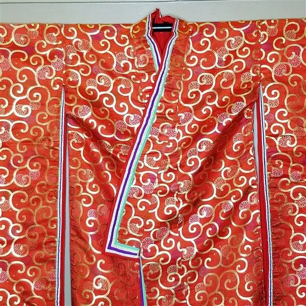 "Arabesque on Red" Vintage Wedding Kimono (Kakeshita)