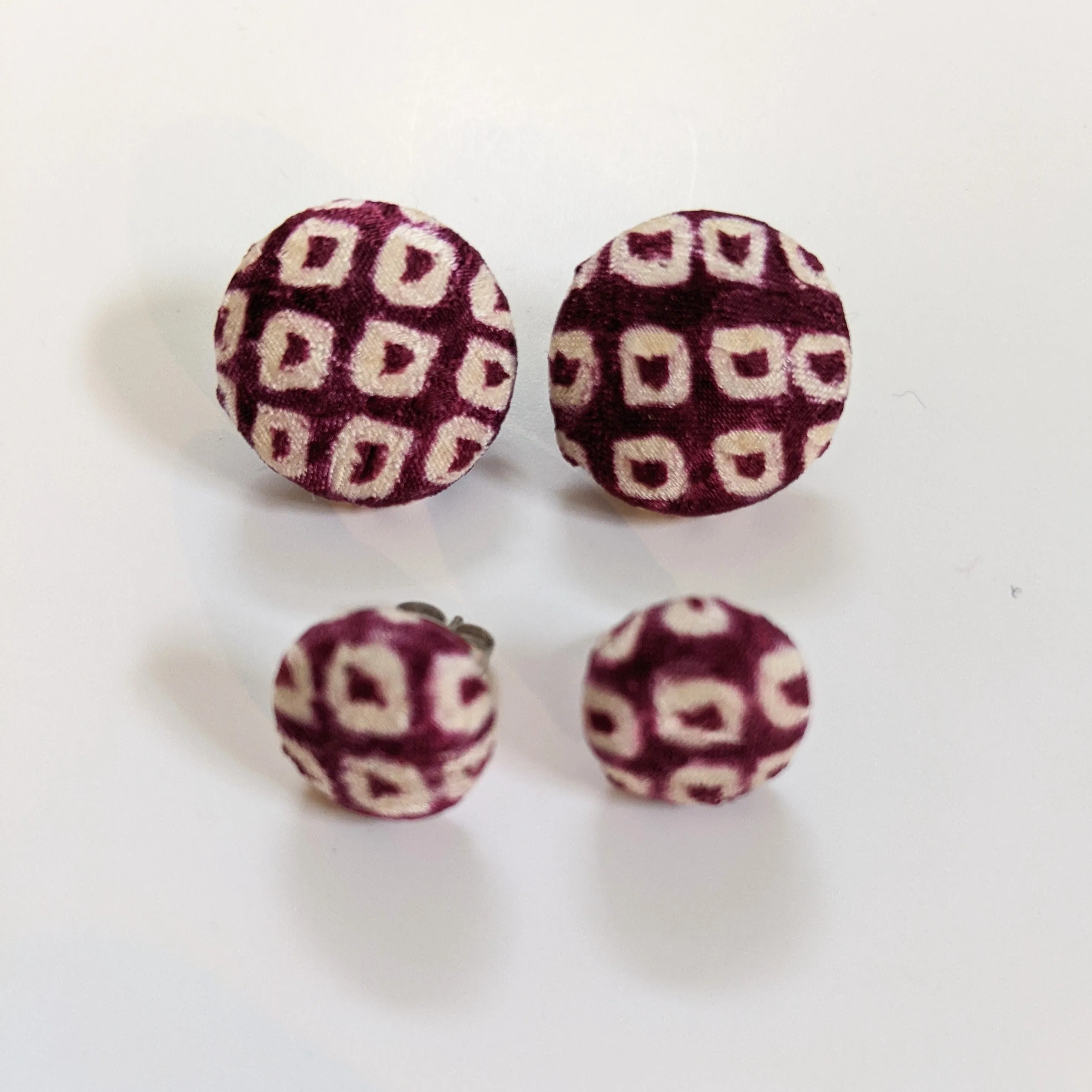 Shibori Button Earring - wine berry