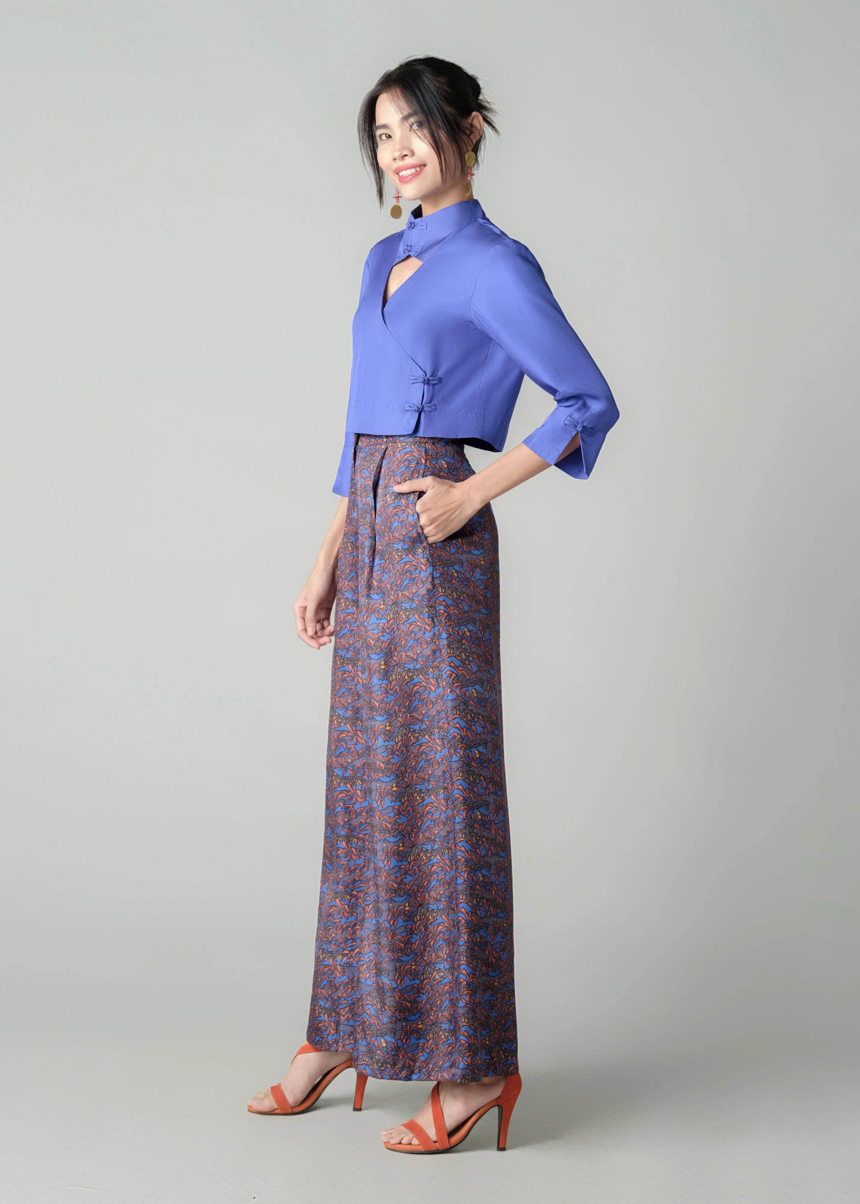 SWAN - COBALT BLUE