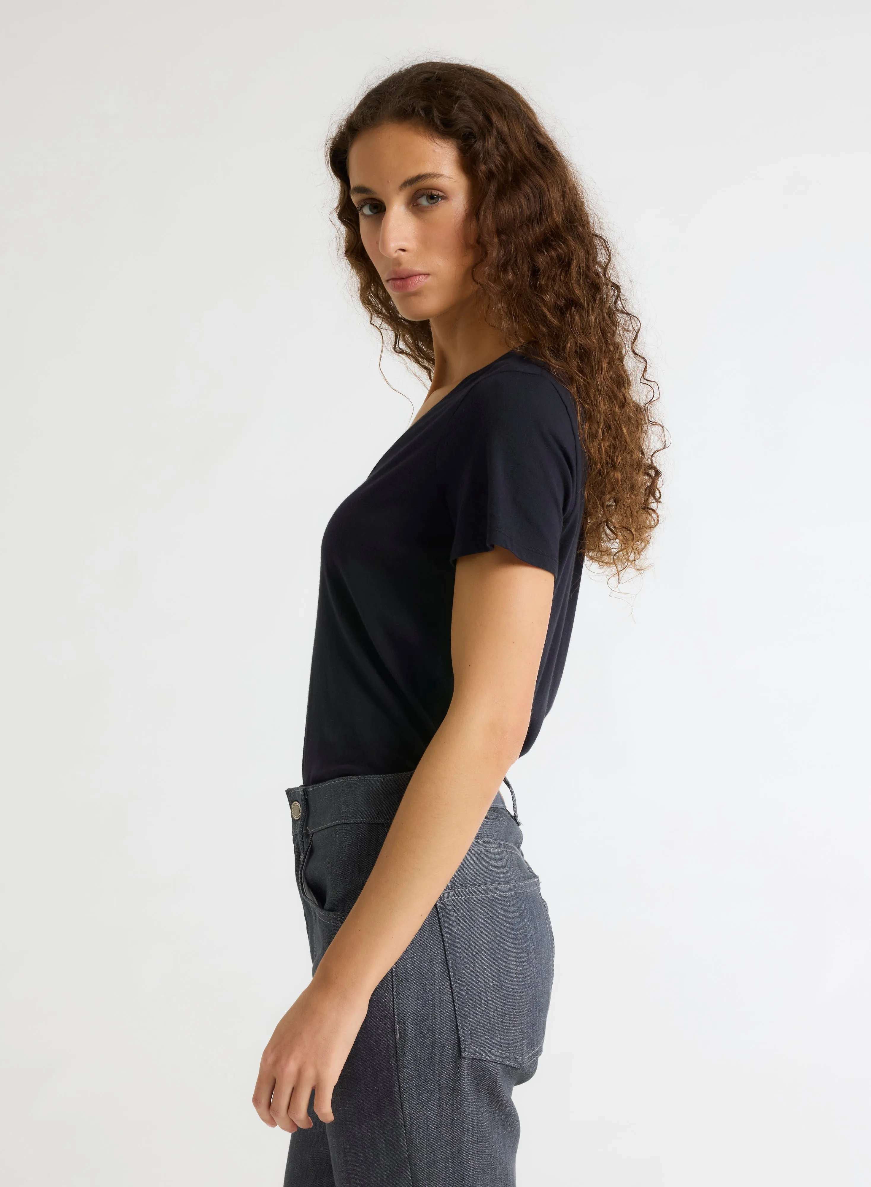 T-shirt Noir Patty col V manches courtes en Coton