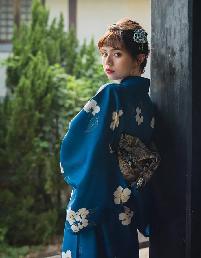 Traditional Kimono Sakura