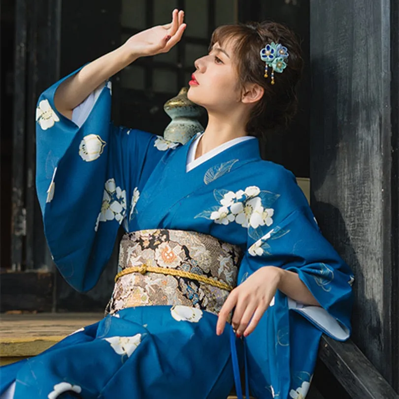 Traditional Kimono Sakura