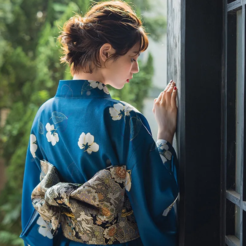Traditional Kimono Sakura