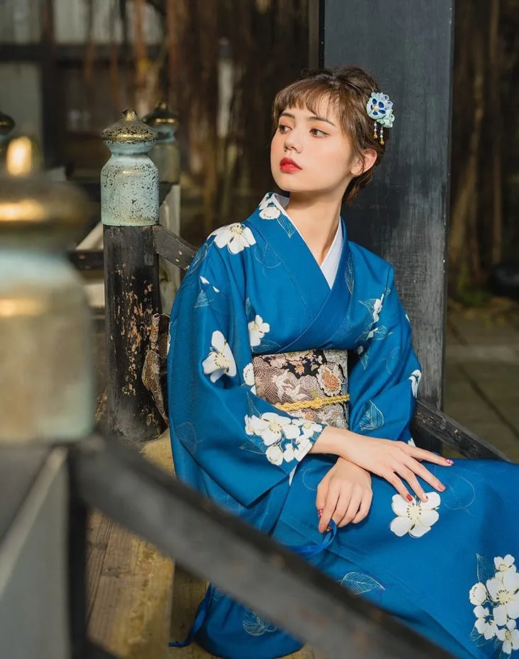 Traditional Kimono Sakura