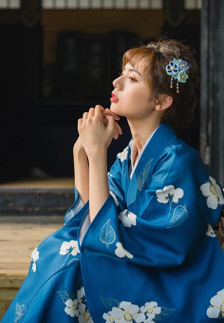 Traditional Kimono Sakura