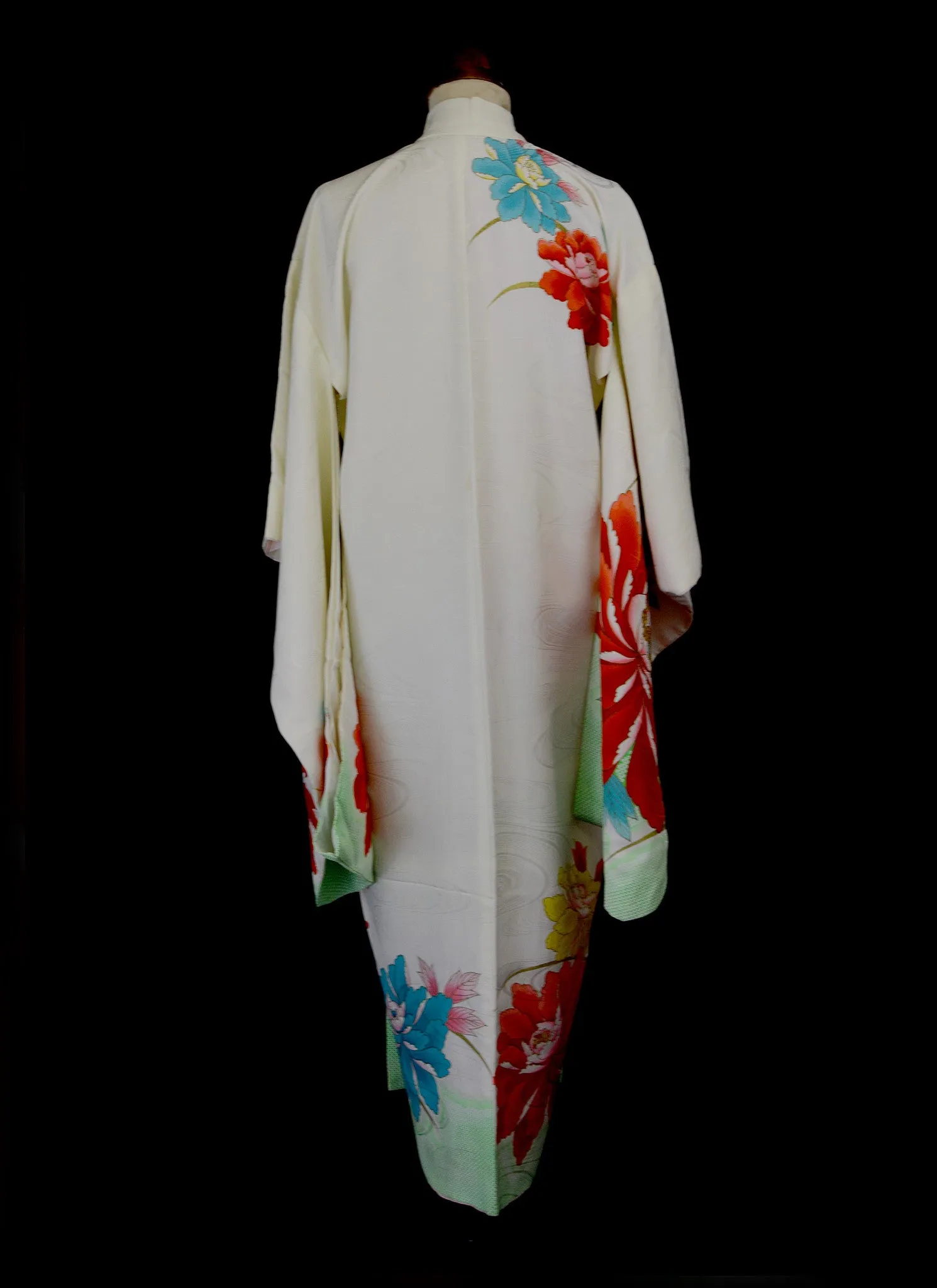 Vintage Ivory Floral Silk Kimono