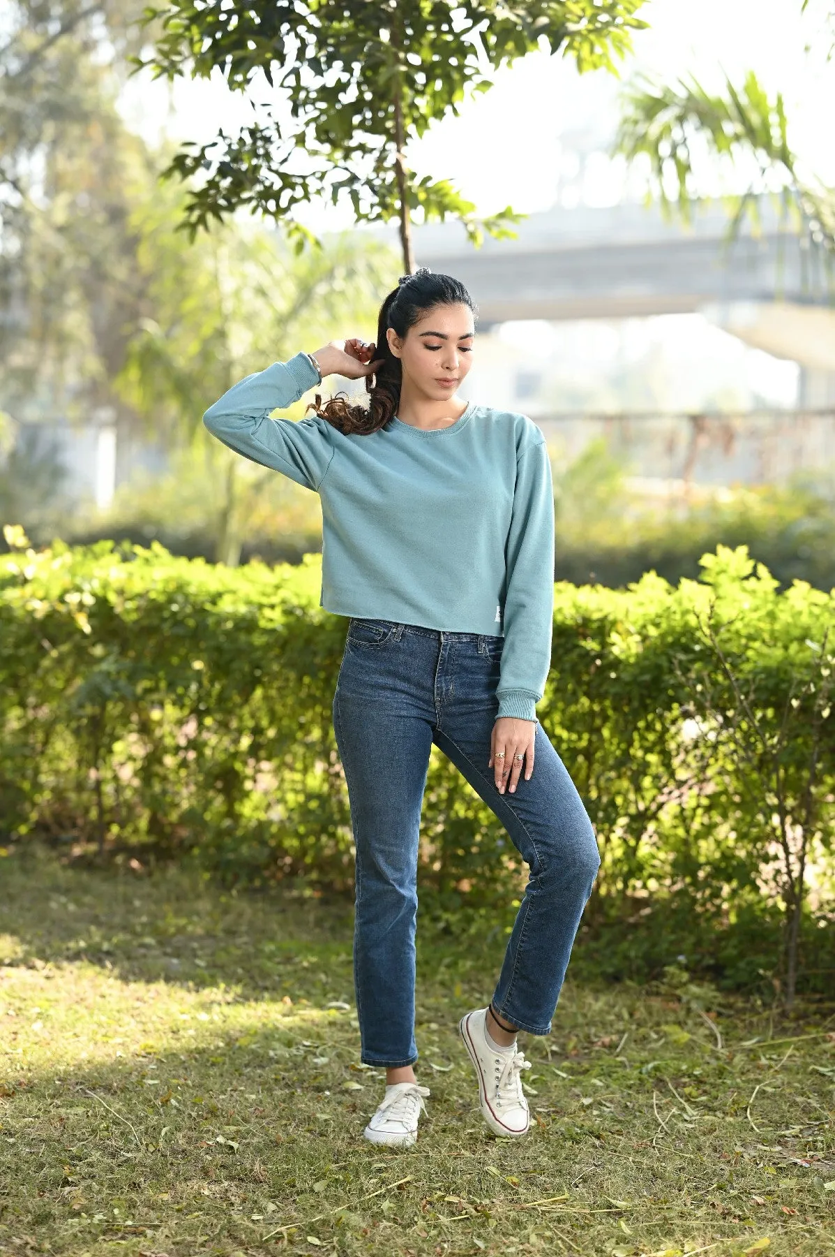 Women Crop Sweatshirt  (Aqua)